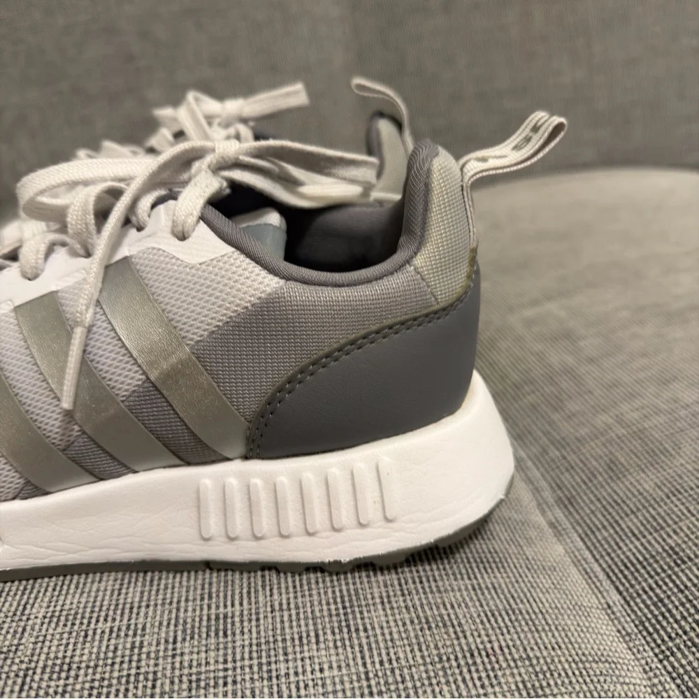 Adidas Multix Gray White Sneakers Lightweight Mesh Size 5 Youth, 6.5 Women’s